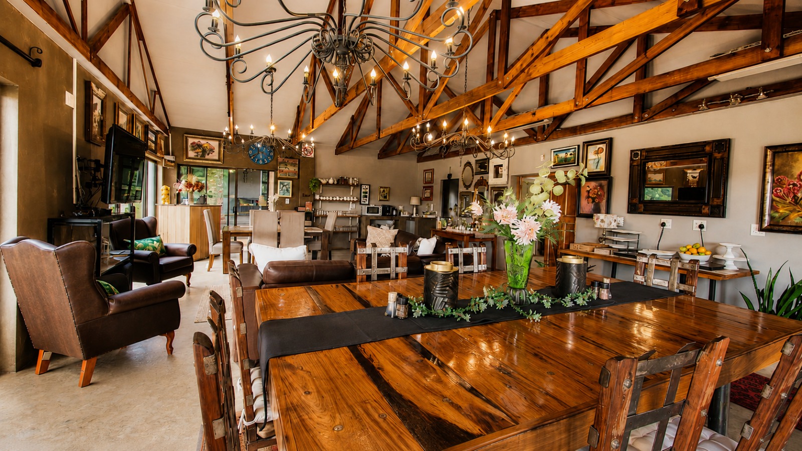 African Legacy lodge dining and lounge area