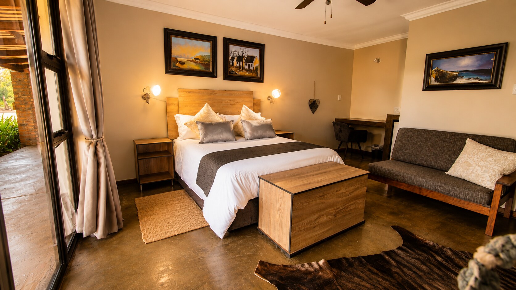 Comfortable African Legacy safari lodge suite
